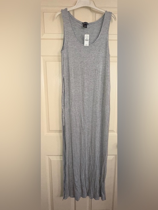 Dresses & Skirts - Light Gray Women's Maxi Dress